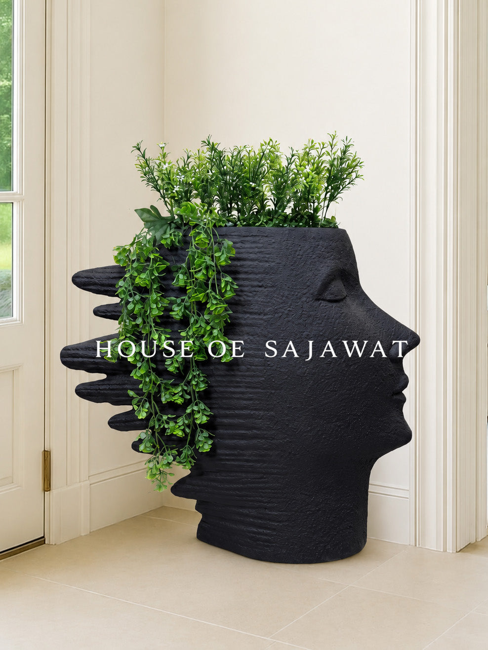(PA1035) Face Sculpture With Arrangement