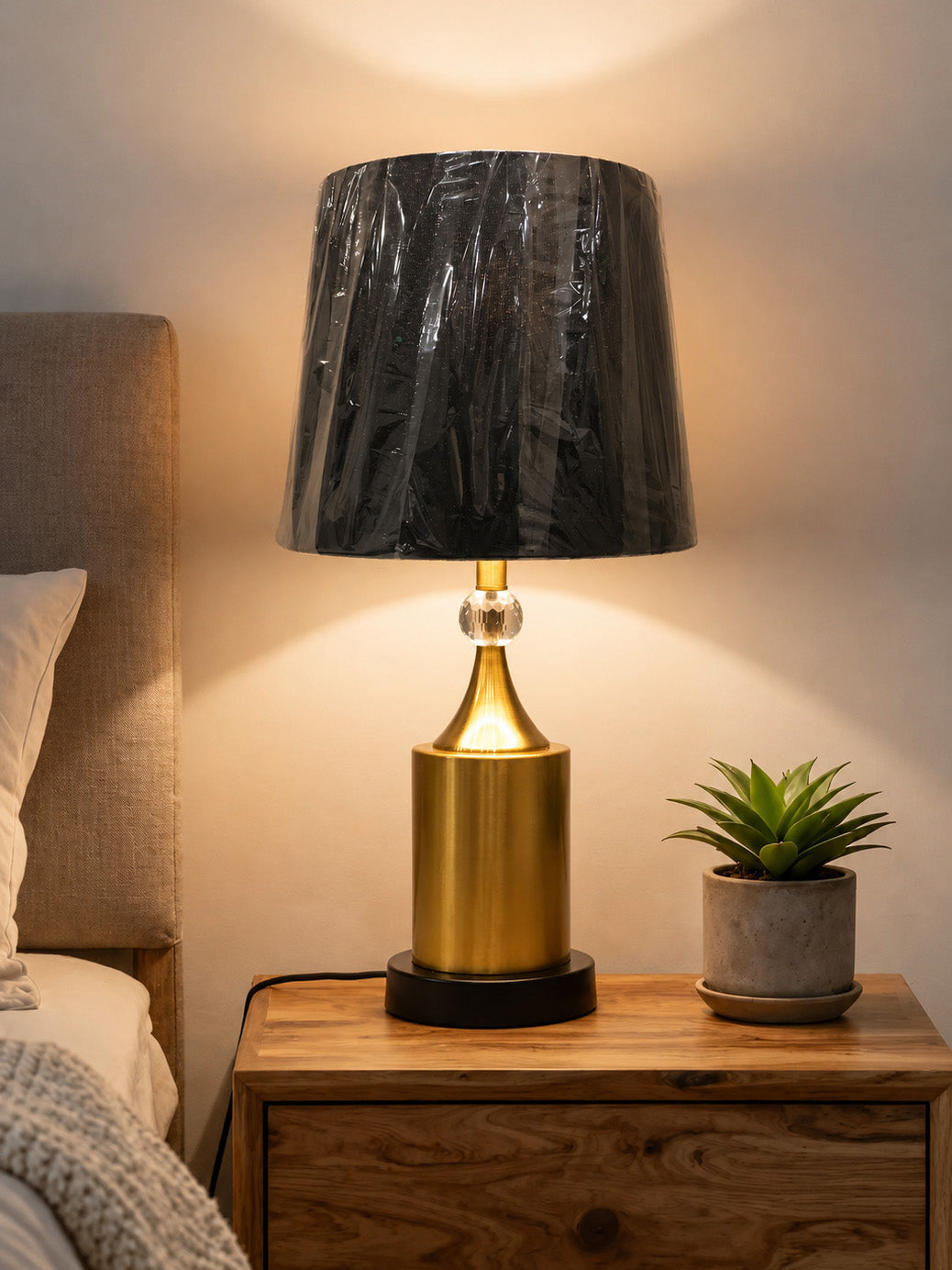 (TL1020) Table Lamp
