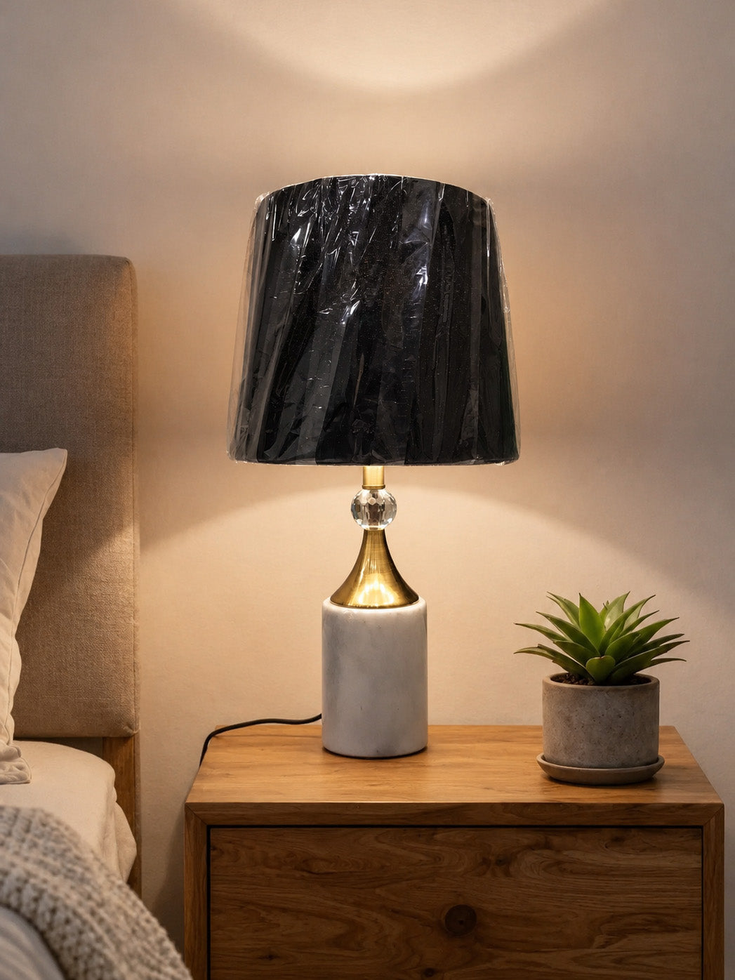 (TL1022) Table Lamp