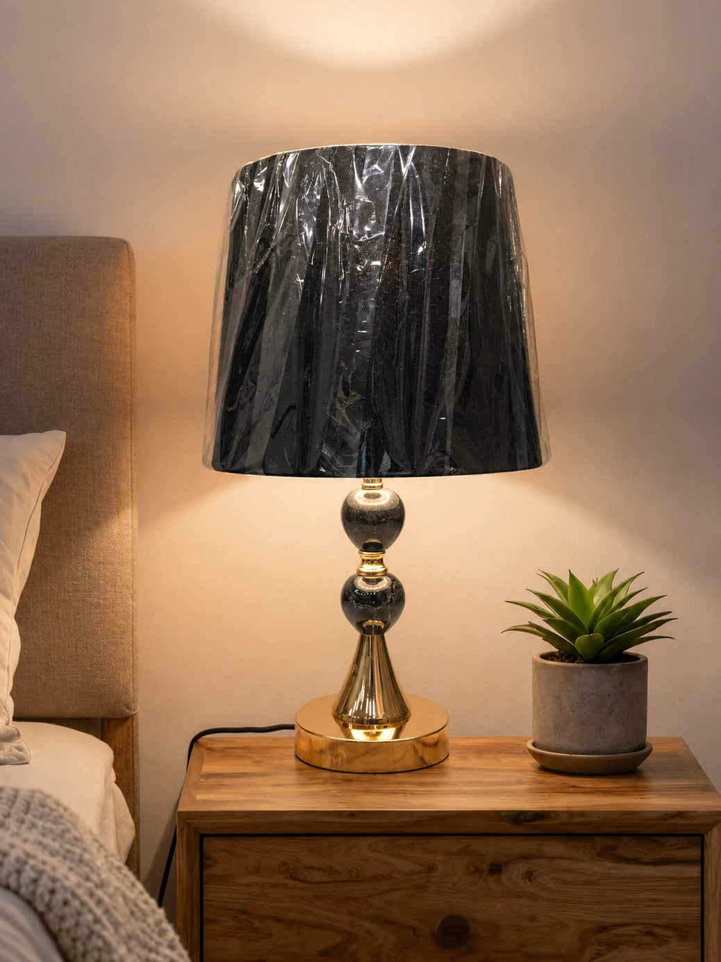 (TL1023) Table Lamp