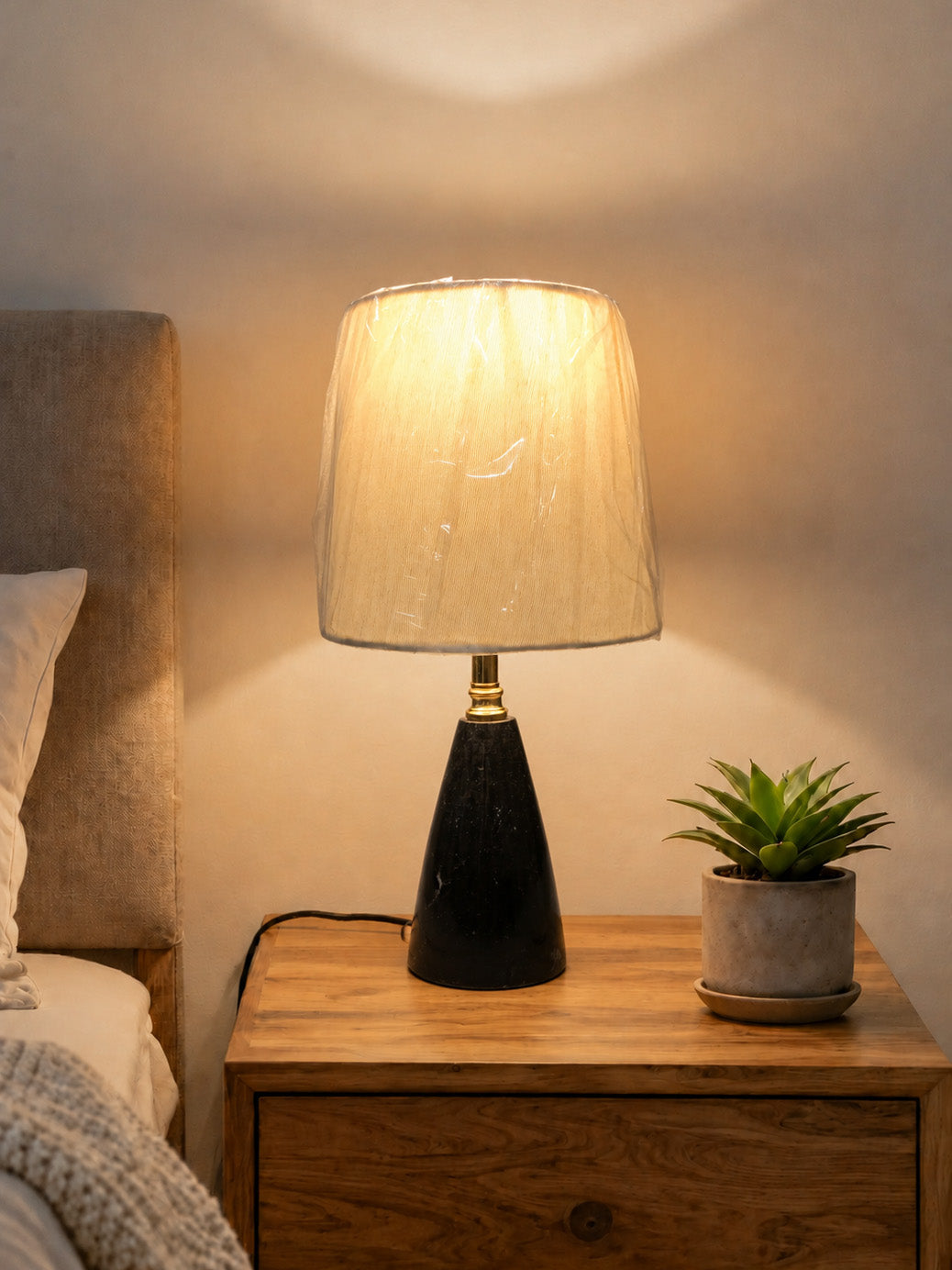 (TL108) Table Lamp